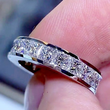 Banda de boda eterna de diamante enchapada en oro blanco de 14 quilates corte princesa creada en laboratorio