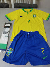 Equipacion camiseta para niño de Brasil de Vini JR.Talla 28.