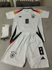 Equipacion camiseta para niño de Kroos de Alemania.Talla 22,24,26,28.