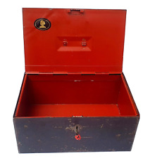 Antigua caja fuerte de metal francés con llave y librea originales